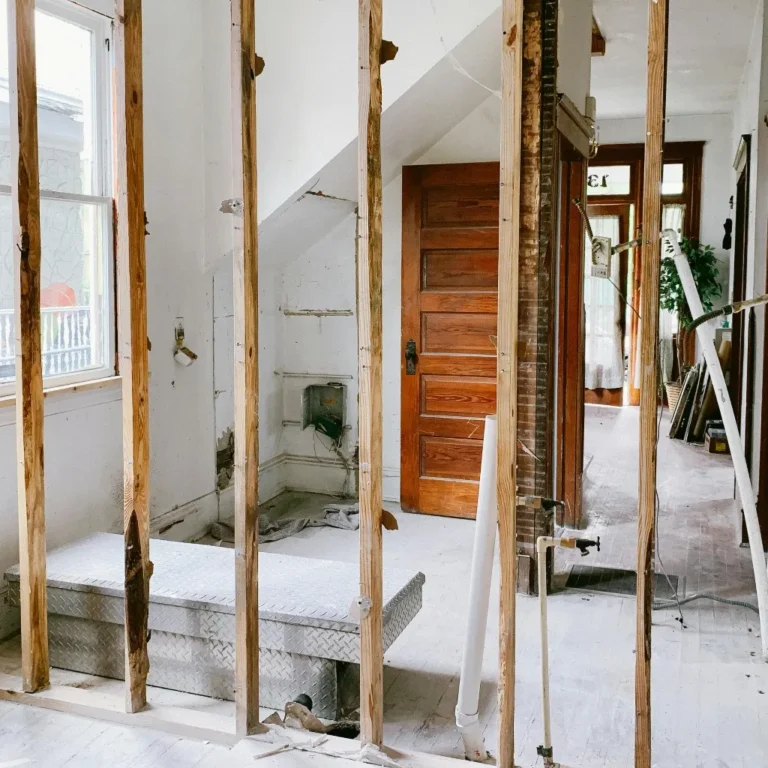 Remont mieszkania w Warszawie – jak przejść przez to bez stresu?